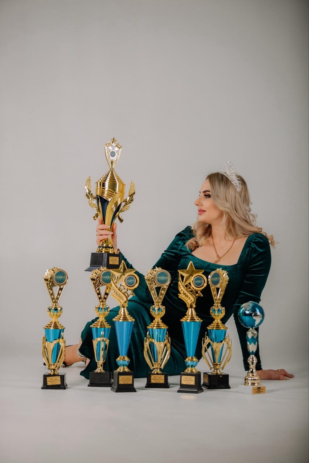 Юлия Людинина - многократная чемпионка с кубками